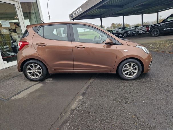 Hyundai i10 1.2 YES! Silver 64 kW image number 5