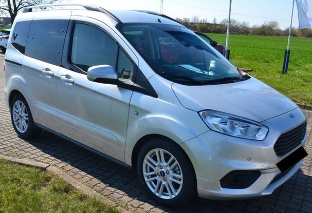 Ford Tourneo Courier 1.5 TDCi Titanium 74 kW image number 6