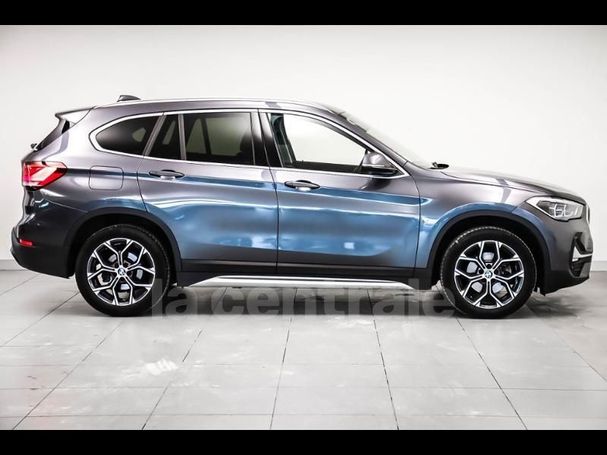 BMW X1 sDrive18i xLine 100 kW image number 3