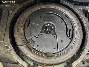 Car image 34