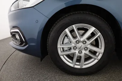 Car image 29