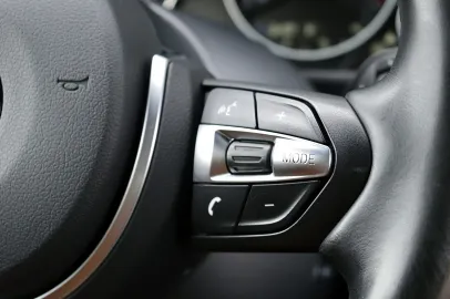 Car image 35