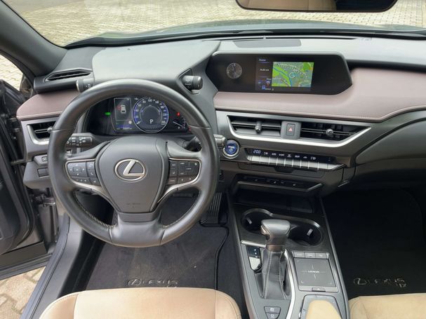 Lexus UX 250h 131 kW image number 11