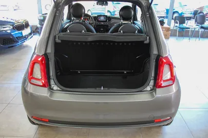 Car image 17