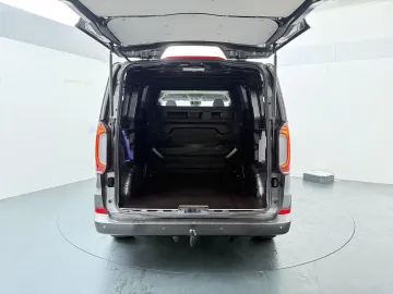 Car image 35