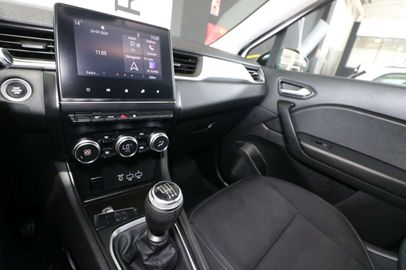 Car image 30