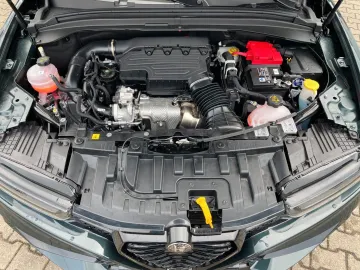 Car image 32