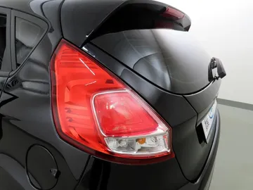 Car image 29