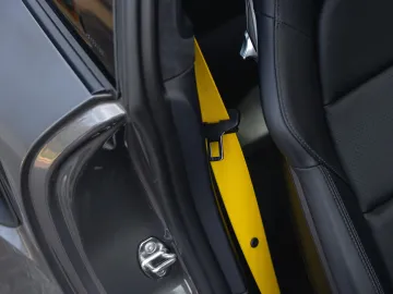 Car image 33
