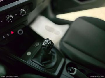 Car image 31