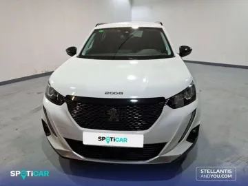 Car image 4