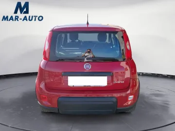 Car image 13