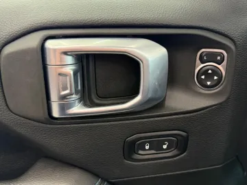 Car image 41