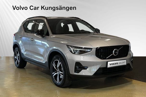 Volvo XC40 B4 Plus Dark 147 kW image number 6