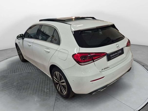 Mercedes-Benz A 250 e PHEV 160 kW image number 5