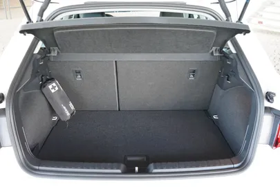 Car image 33