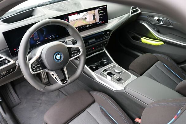 BMW 330 e M Sportpaket xDrive 215 kW image number 5