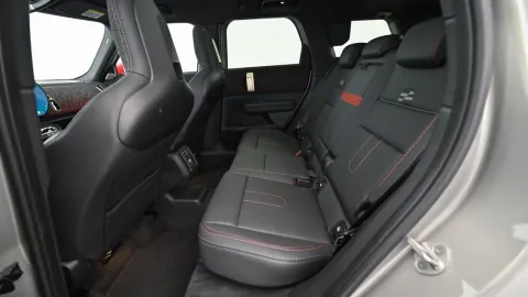 Car image 26