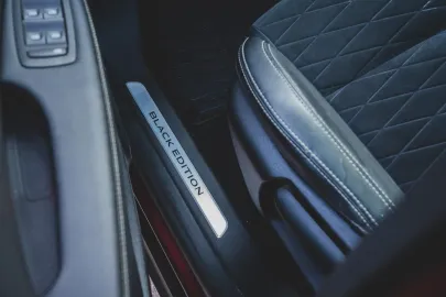 Car image 36