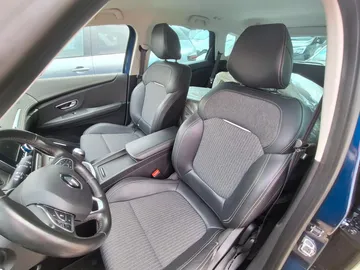 Car image 31