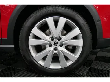 Car image 28