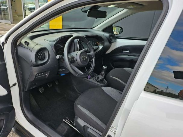 Toyota Aygo X 1.0 VVT-i 53 kW image number 9