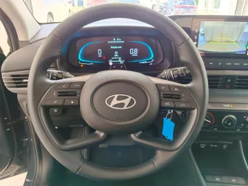 Car image 23