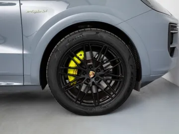 Car image 27