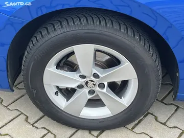 Car image 31