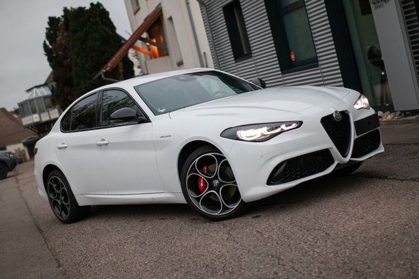 Alfa Romeo Giulia Q4 206 kW image number 1