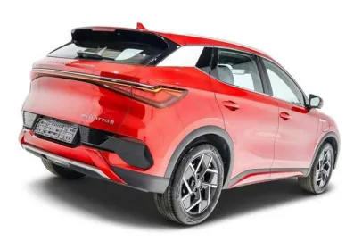 Car image 3