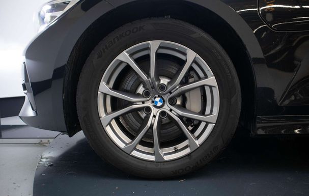 BMW 330 e Touring Sport Line 215 kW image number 20