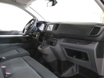 Car image 37