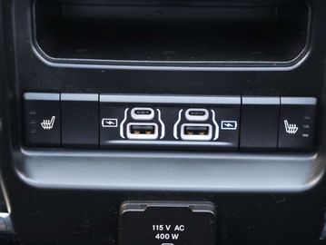 Car image 38