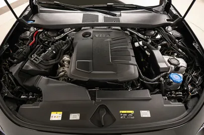 Car image 25