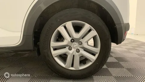 Car image 20