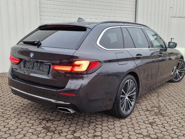 BMW 530d Touring xDrive 210 kW image number 10