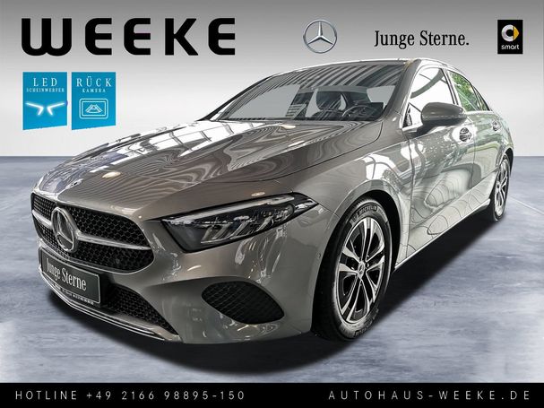 Mercedes-Benz A 180 100 kW image number 1