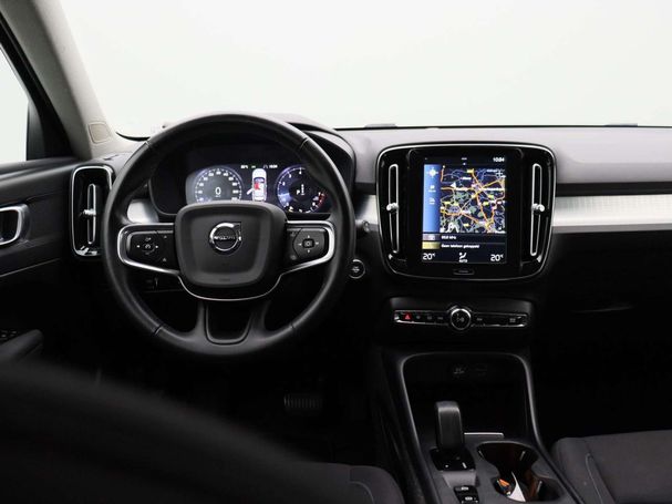 Volvo XC40 T2 Momentum 95 kW image number 7