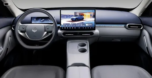 Car image 4