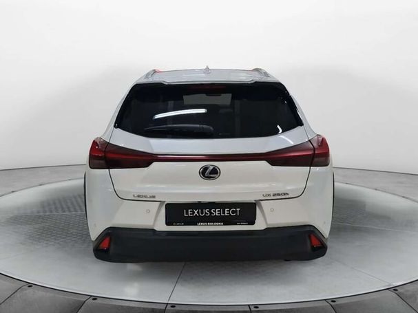 Lexus UX 250h 135 kW image number 4