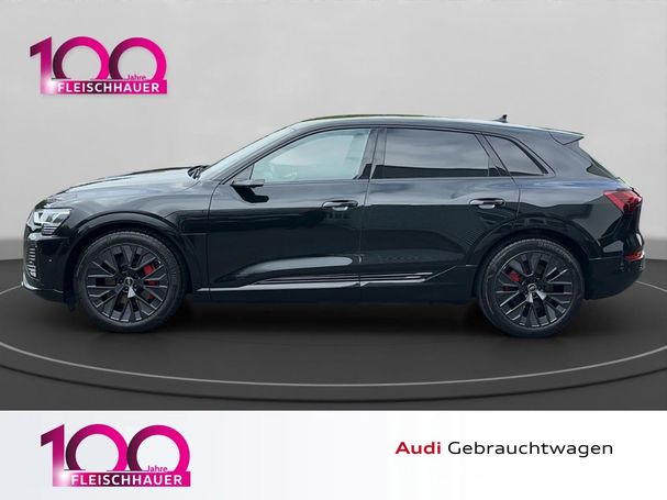 Audi Q8 55 quattro e-tron S-line 300 kW image number 5