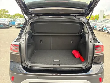Car image 27