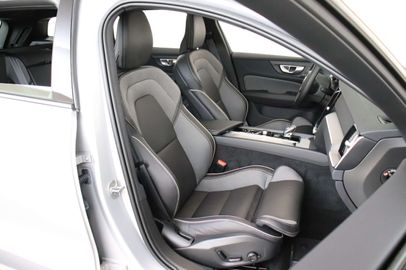 Car image 31