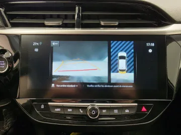 Car image 17