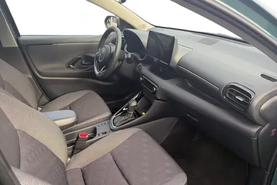 Car image 5