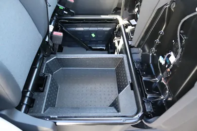 Car image 49