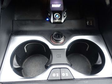 Car image 37