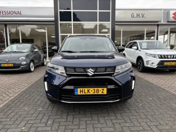 Car image 4