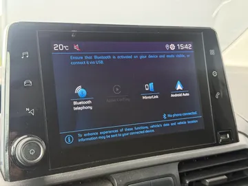 Car image 25